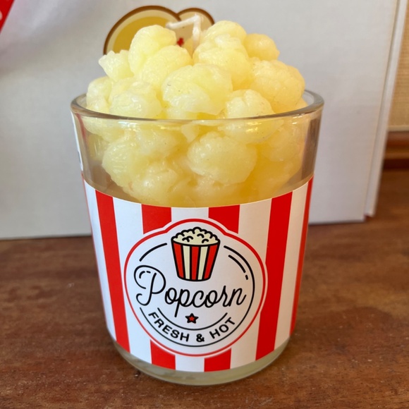 Movie Night Gift Box with Glass Coca Cola Bottles w/straw - Picture 8 of 13